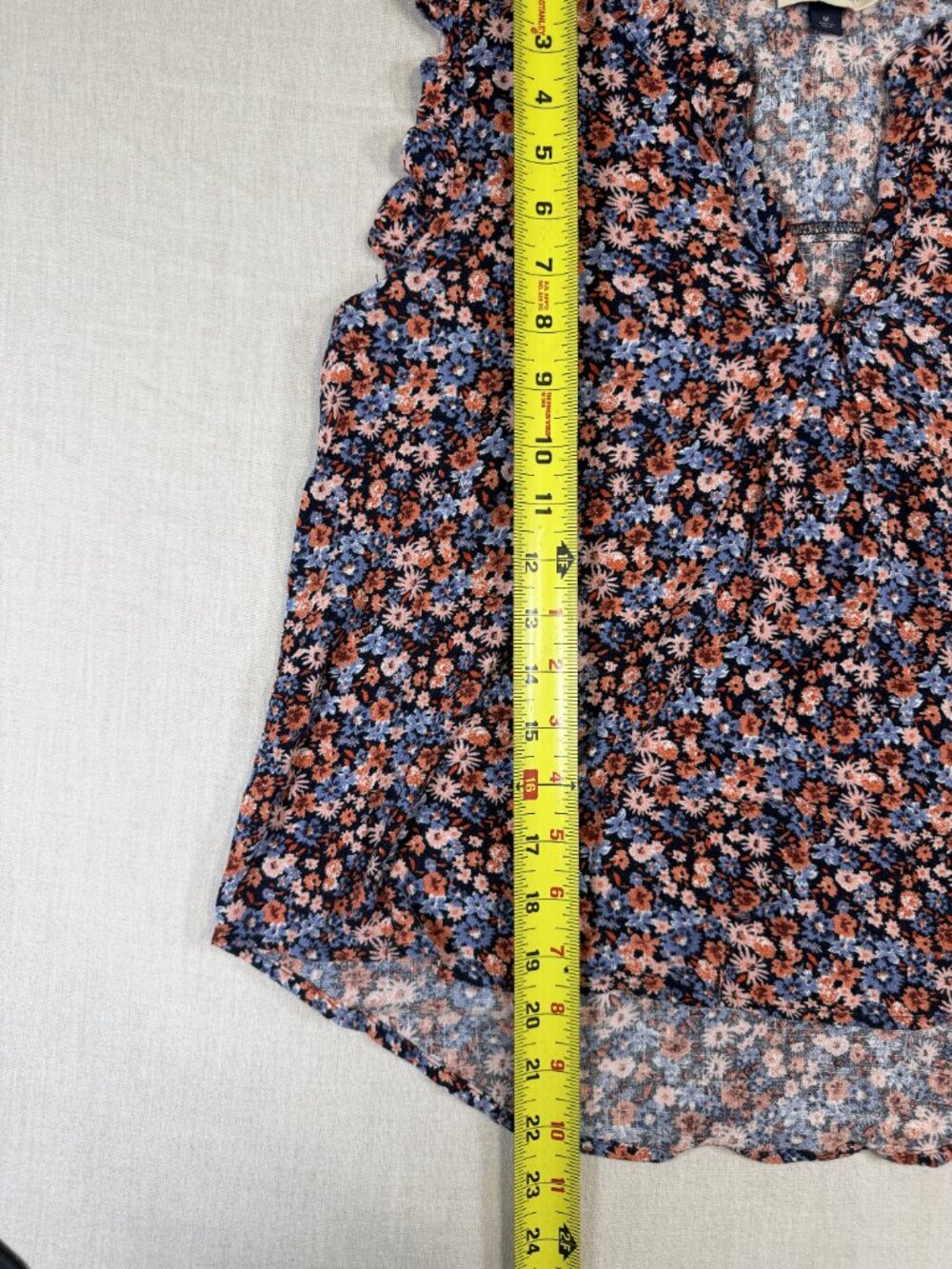 Universal Thread Floral Ruffle Blouse M Ditsy Flower Cottagecore Top - Picture 2 of 5